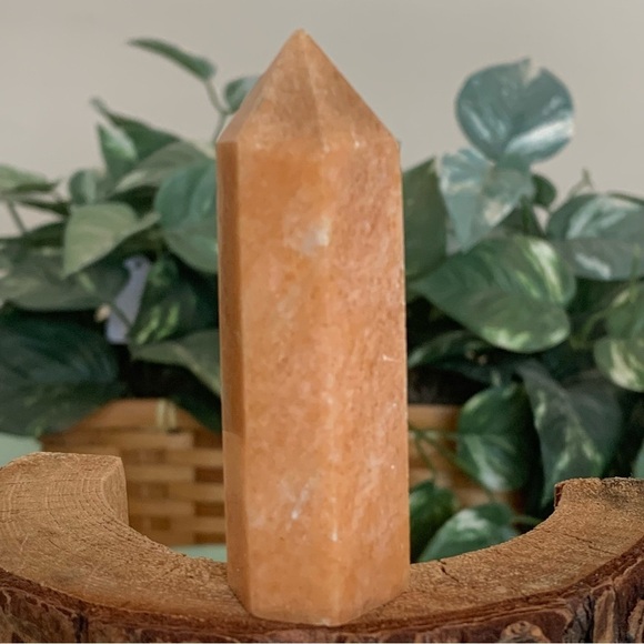 Peach Aventurine Crystal Carved Tower Point Wand Orange Chakra Stone Rock 3" 72g - Picture 2 of 9